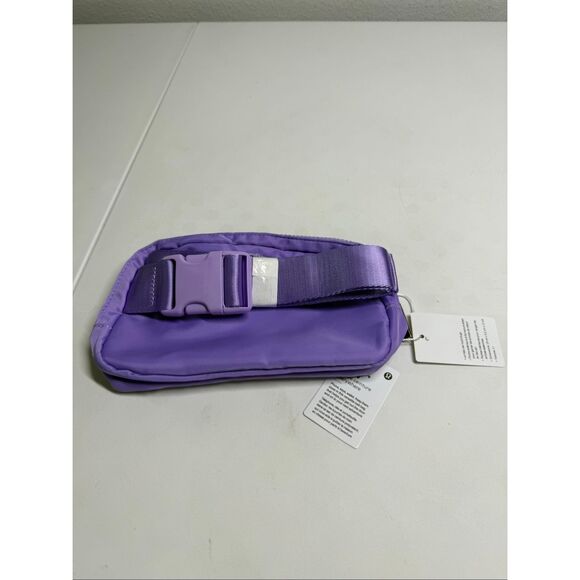 NWT LULULEMON EVERYWHERE BELT BAG  Blue Pas hell /PURPLE/LAVENDER 1 L - Picture 9 of 11